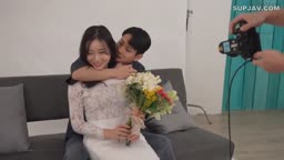 ヌード撮影で寝取られた人妻