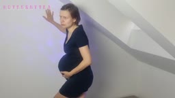 01 醜い大きな乳首 - 妊娠中のロシア人女性