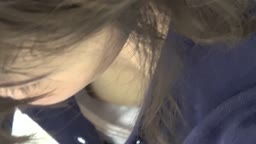 チラ乳首2房_美人0人