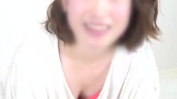 チラ乳首5房_美人2人
