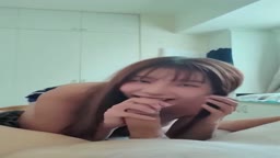 エロい表情する巨乳とハメ撮り