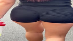 着衣尻