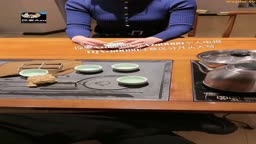 かつて尊敬していた私の教師は、大きなペニスをしゃぶり、精液を飲み込んでいた。