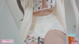 Uise Ui - [2025-10-24][FC] 35.♥実写：耳舐め♥これはヌけるッ♡♡下アングルから見えるこぼれるむちむち下乳♡ (Preview)
