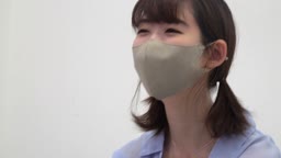おっぱい7房_美人2人