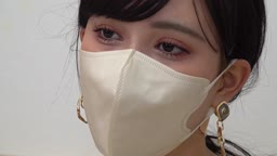 チラ乳首7房_美人2人