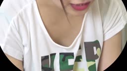 チラ乳首2房_美人0人