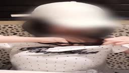 露出　巨乳