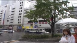 街中露出