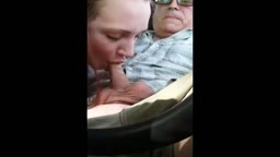 隠しカメラで楽しむおじいちゃん 1
