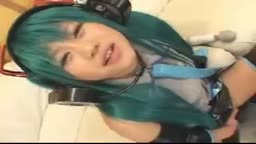 ミク　コスプレ　潮吹き