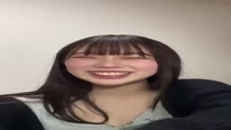 脇汗着替えお姉さん