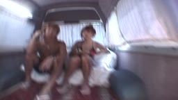 【生ドル ● 素人 ● 海】ビキニの日焼けくっきりギャル‼ びしょ濡れ剛毛マ〇コに生フェラ生挿入‼ 濃厚ザーメン大量レーザー発射‼ 公式シロドラー‼