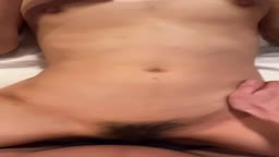 ショートカット女子