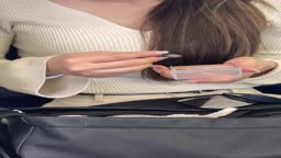 電車内着衣胸