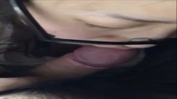 嫌がりながら笛