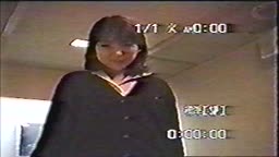 14:09に飛んでもないものが映りこむ。あなたは何に見えますか？