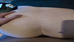 カップルがカラオケで生ハメ