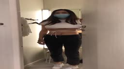 巨乳　ポロリ