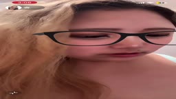 爆乳 TikTokライブ 全裸