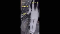 Encoxada Dickflash cum candid