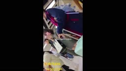 Encoxada Dickflash cum candid