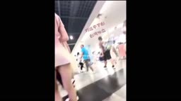 Encoxada Dickflash cum candid
