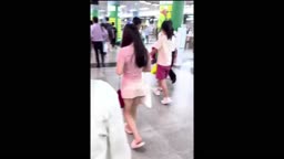 Encoxada Dickflash cum candid