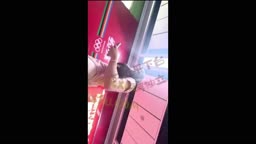 Encoxada Dickflash cum candid