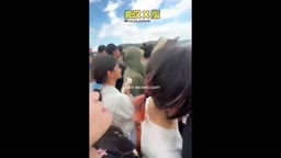 Encoxada Dickflash cum candid