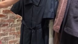 女店員２