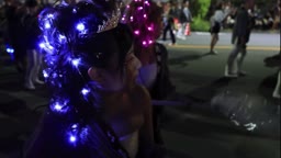 お祭りレディ はみ出るデカパイ②