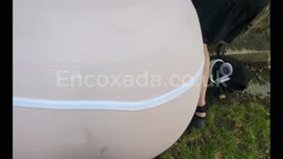 LC Encoxada white girl with a big ass fucking booty!