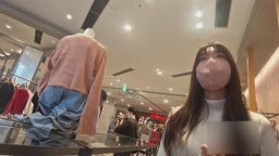 ロングスカート店員　逆さ