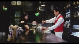 『黒いドレスの女』