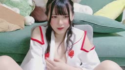 色白巨乳 コスプレ 01