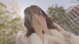 綺麗なおばさんと中出し不倫