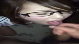 眼鏡美人口内射精