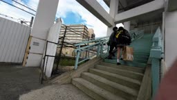 階段　パンチラ　JK