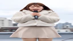 【AI】ごめんなさい、風が強くてパンティが見えちゃってます 32