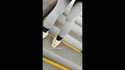 Encoxada Dickflash cum candid