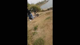 Encoxada Dickflash cum candid
