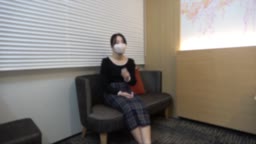 奨学金返済のため...　美形素人が覚悟の中出し出演　素人感とたまに出る憂いだ表情が抜けます。　お風呂でも2回戦中出し
