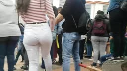 Perfect Candid Jeans Ass