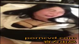 「おっきいオチンチンゆいのオマンコに入れてください！」