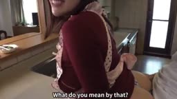 巨乳妻と台所でバック