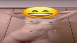 彼女の全裸ダンス