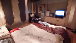 個人撮影 34歳人妻 若い男との濃厚接吻 昼顔密会