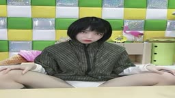 ANO あのちゃん 大開脚
