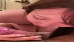 愛嬌ある可愛い素人のフェラ